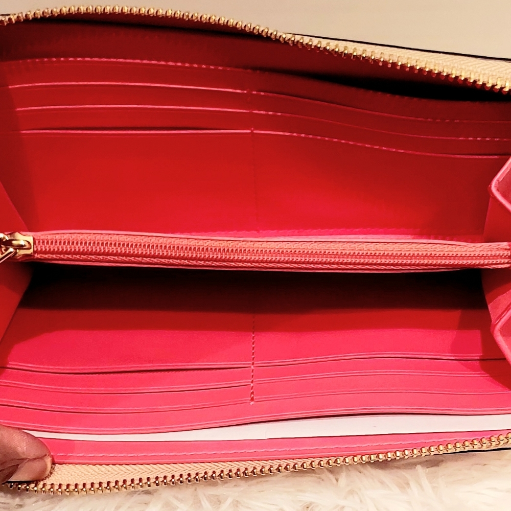 Coach Wallet - Picture 5 of 8